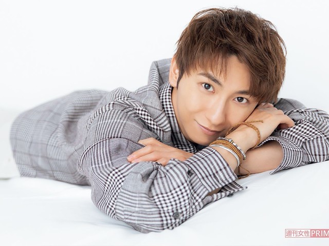 AAA與真司郎写真集4冊セット - メルカリ