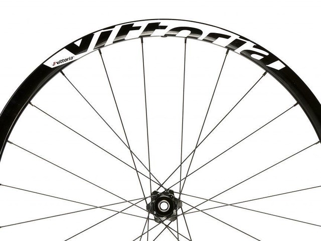 ヴィットリア ELUSION CARBON カーボンホイール チューブレス ヴィット