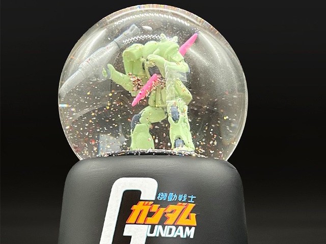 百式　スノードーム 機動戦士Zガンダム』最終話で大破する百式を再現したスノー