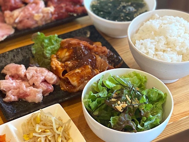 【名古屋市天白区】ぶらり寄りたい名店・テンスタで楽しむ絶品「ミックスホルモンランチ」（土庄雄平「名古屋深掘りチャンネル」）