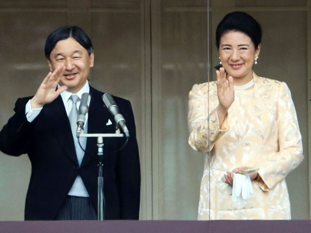 雅子さま「一般参賀」お気に入りドレスは？ 2位は水色、1位は…（女性自身）