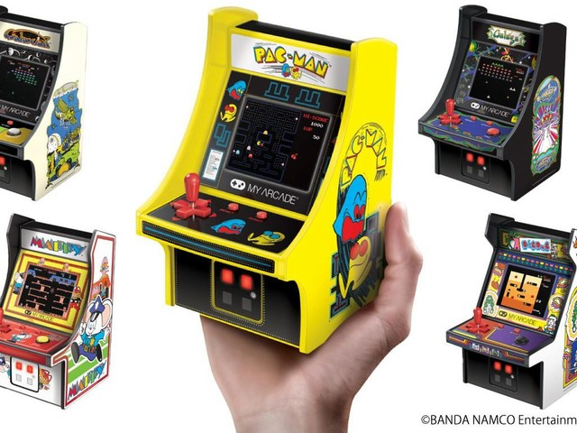アタリ等、アメリカアーケードゲーム筐体カタログ。【英文、1980年代のゲーム】。 f640x480