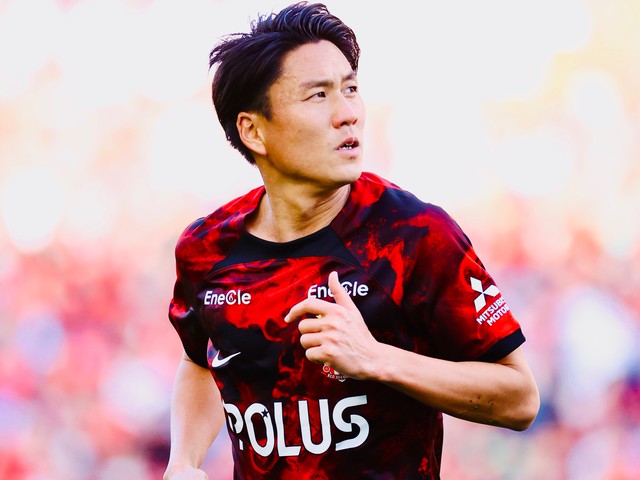 浦和レッズ 2024 岩尾憲選手　６番　サイン入り Yahoo!オークション - TOPPS 2024 Jリーグ フラッグシップ A-KI