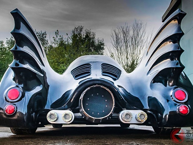 バットマンの愛車が400万円!? 公道走行可なバットモービル