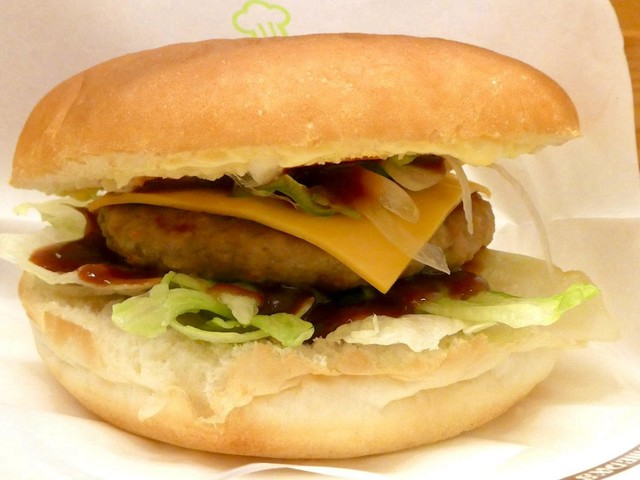 【名古屋発】唯一無二のデカすぎるドミグラスバーガー！コメダ珈琲店の"至極のハンバーガー"をご紹介（土庄雄平「名古屋深掘りチャンネル」）