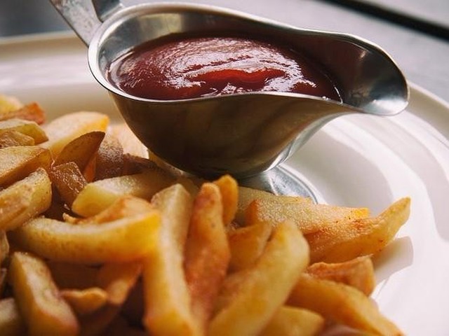 マックポテトにケチャップつくのって、沖縄ローカルなの!?（Jタウン