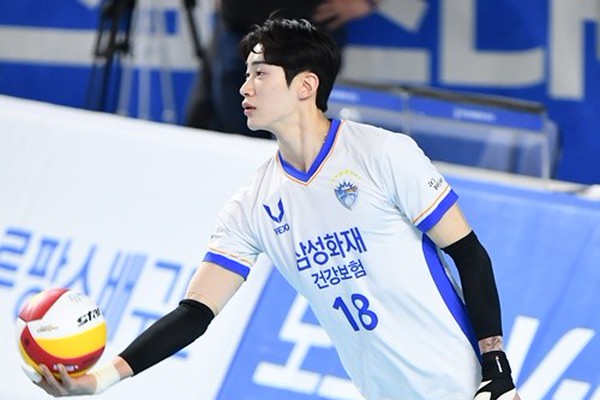 韓国 男子バレーボール 한국전력 イムソンジン 直筆サイン