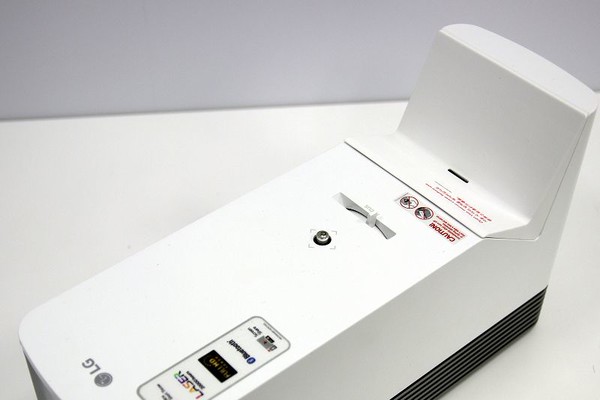 LG HF85JG 超短焦点プロジェクター 6時間使用】LG HF85JG レーザー 超