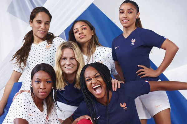 フランス女子代表、W杯に向けた「完全新作」のユニフォームを発表