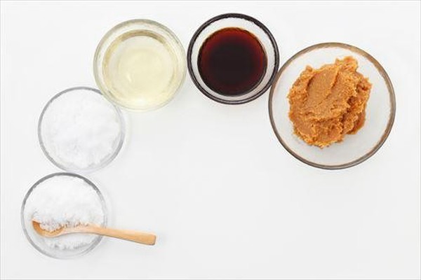 調味料の「さしすせそ」はなぜこの順番なの？「そ」が味噌な理由って？意外と知らない「さしすせそ」の秘密を暴く（オリーブオイルをひとまわしニュース）