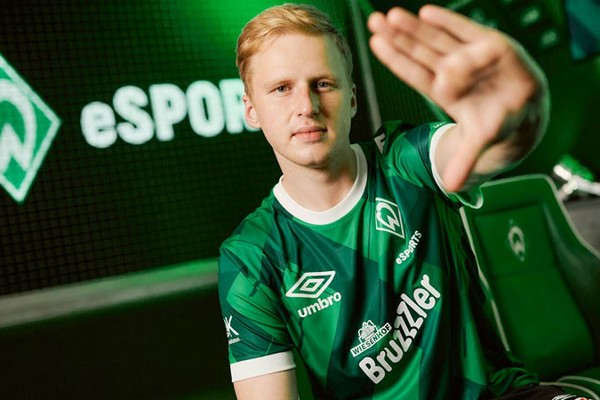ちょっとかっこいい！大迫ブレーメン、「eスポーツ」新ユニフォームを