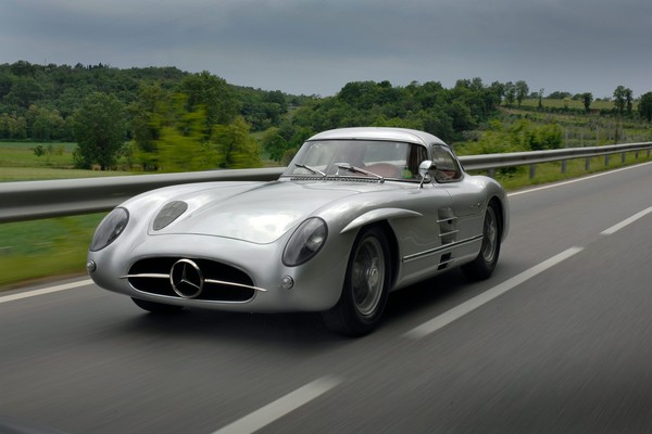メルセデスベンツ　300SLR 世界一高価なクルマ「メルセデス・ベンツ300SLRウーレンハウト