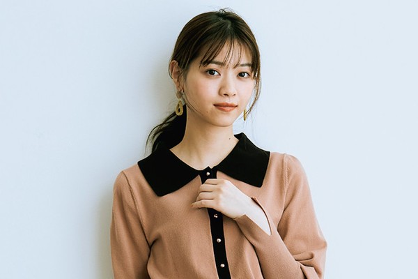 西野七瀬の毎日ニット】11/2は「タイツの日」（non-no）