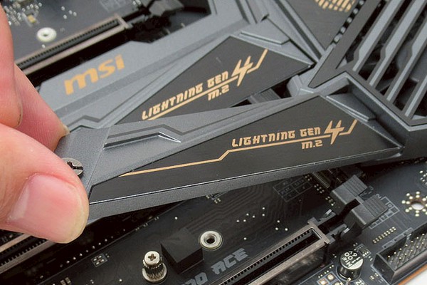 X570マザーボード、メモリ、m.2nvme、クーラーセット X570マザーボード、メモリ、m.2nvme、クーラーセット