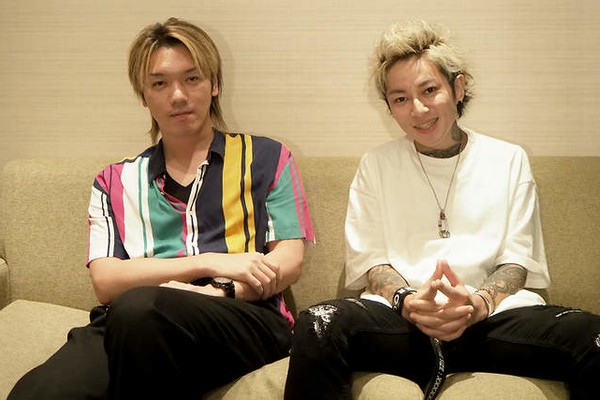 ASH DA HERO 直筆サイン ASH DA HERO アルバム・サイン入りポストカードセット 邦楽