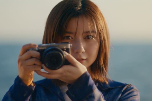 adieu 眩しさにまばたき　toy camera トイカメラ　上白石萌歌 fc600x400