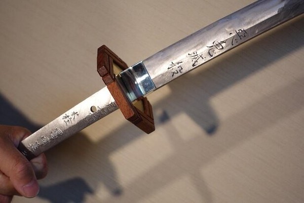 日本刀 本物再現 imgrc0064557107.jpg