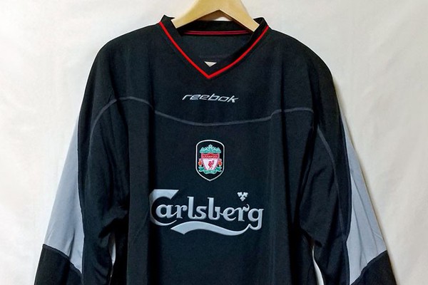 リヴァプールに“黒ユニ”初登場！「2002-03アウェイ」ユニフォーム（Qoly）