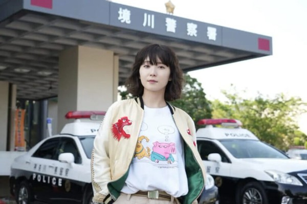 松岡茉優がスカジャン刑事役で出演！「どんな化学反応が起きるのか