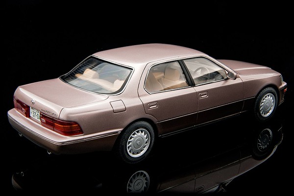 1/18 IVY レクサスLS400 黒 （トヨタ初代セルシオ） Amazon | Ivy 1/18