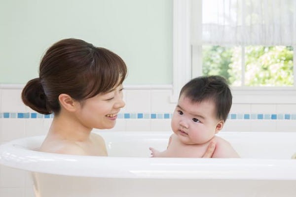 陰部を広げてみたら…女の子のお股の清潔について助産師がアドバイス！（ベビーカレンダー）
