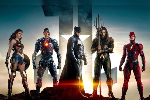 ヒーローが集結！映画『ジャスティス・リーグ』のサイン入りポスターを