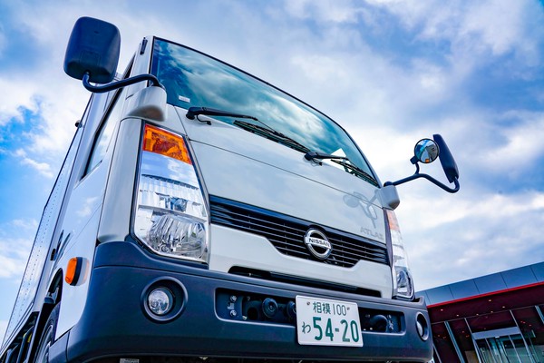 ニッサン アトラス パネルバン 日本通運 日産 アトラストラック 1．25t パネルバン 4WDの中古車