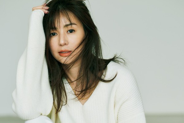 週末SALE！井川遥さんプロデュース　ロワン カーゴパンツ heratoヘルト井川遥ロワン loin. 側章パンツの通販 by