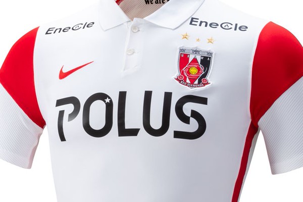 浦和レッズ、2021新アウェイユニフォーム発表！5年ぶりに「ポロ襟