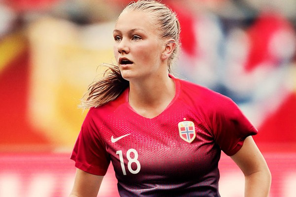 ノルウェー女子代表、「セーター」に触発のW杯新ユニフォームを発表